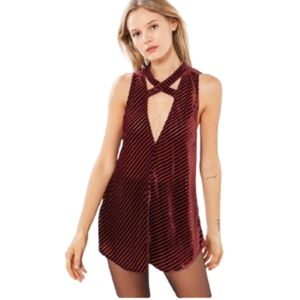 Silence + Noise Sheer Velvet V-Neck Top Sz M